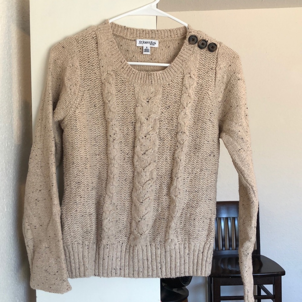 St. Johns Bay cream tan cable knit sweater